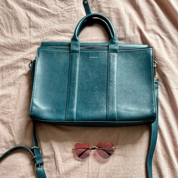 Matt & Nat Laptop Bag - Picture 2 of 9